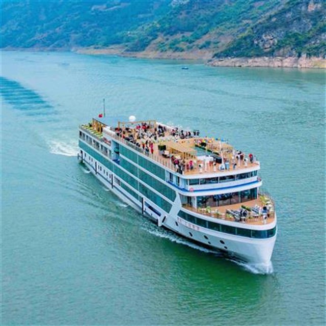 三峡世纪江山如诗游轮