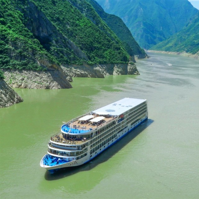 三峡长江神话号游轮